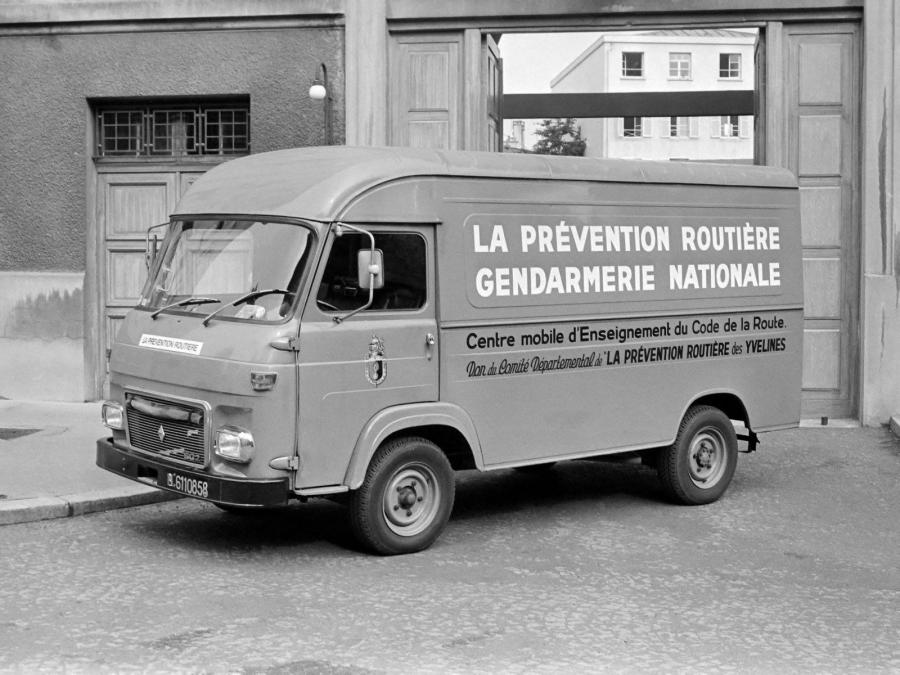  Saviem SG2 Super Goelette Van 1979 года  (фото 3 из 4)